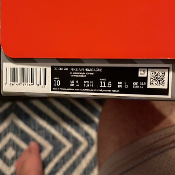 Nike Air Huarache “Light British Tan and Geode Green” - Picture 8 of 16